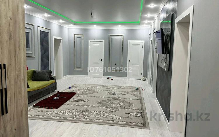 3-комнатная квартира · 132 м² · 5/5 этаж, мкр. Алтын орда 42 за 36 млн ₸ в Актобе — фото 2