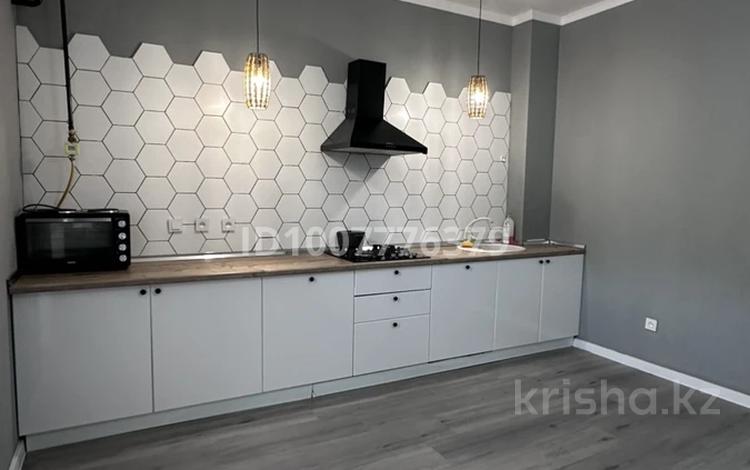 2-бөлмелі пәтер · 78 м² · 1/5 қабат, мкр Нурсая-3, Абулхайыр Хана 66, бағасы: 33 млн ₸ в Атырау — фото 14