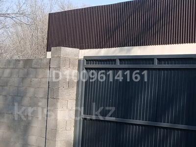 Жеке үй · 3 бөлме · 100 м² · 6 сот., Ермек Сауранбаев 43а, бағасы: 10 млн 〒 в Мерке