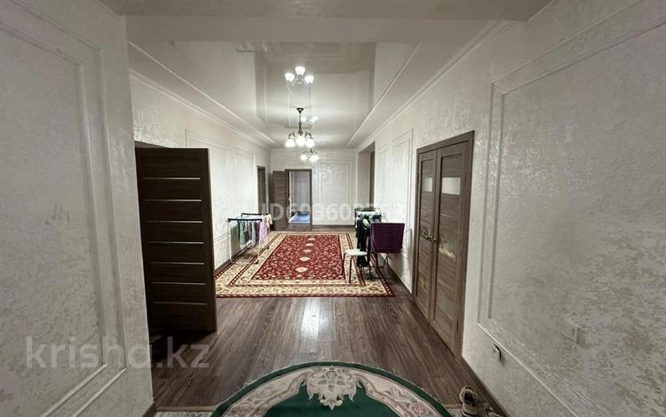 5-комнатный дом помесячно, 198 м², 8.8 сот., мкр Калкаман-2 за 1.5 млн 〒 в Алматы, Наурызбайский р-н — фото 2