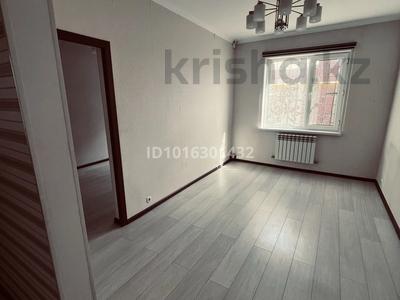 2-комнатная квартира · 40 м² · 1/3 этаж, мкр Самал-1 — Рускулова по улицы Утегенова возле ночного клуба Виноград за 130 000 ₸ в Шымкенте, Абайский р-н