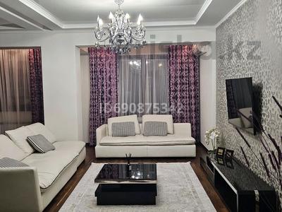 3-комнатная квартира, 124 м², 12/13 этаж помесячно, Ходжанова 81 за 600 000 〒 в Алматы, Бостандыкский р-н