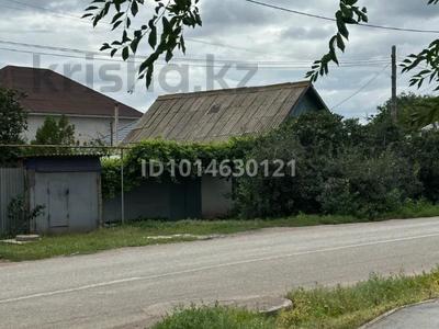 Отдельный дом · 3 комнаты · 49.9 м² · 5.7 сот., мкр Айгуль, 2-ой рабочий, ул. Мусина 58 — Рядом с 4 поликлиникой, напротив аптека Талап за 30 млн ₸ в Уральске