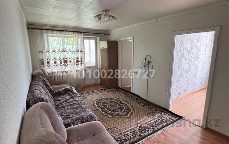 3-комнатная квартира · 49 м² · 3/5 этаж, мкр Юго-Восток, Муканова 16 за 18 млн ₸ в Караганде, Казыбек би р-н — фото 2