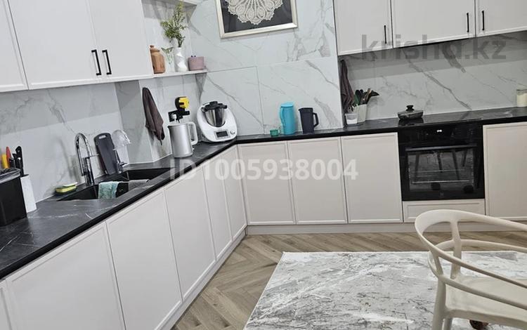3-бөлмелі пәтер · 88.6 м², 14-ш/а., 14 микрарайон 99, бағасы: 77 млн ₸ в Актау, 14-й мкр — фото 2