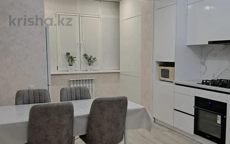 3-комнатная квартира · 88 м² · 2/5 этаж, мкр. Алтын орда 49р за 32.6 млн ₸ в Актобе — фото 3
