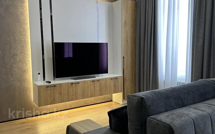 1-комнатная квартира · 50 м² · 4 этаж, Муканова 88 за 31 млн ₸ в Караганде, Казыбек би р-н — фото 2