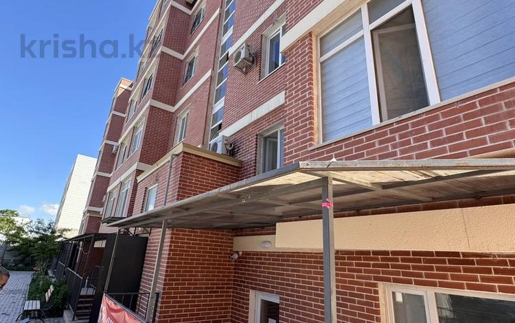 1-бөлмелі пәтер · 37 м² · 1/5 қабат, 3-й мкр 72, бағасы: 12 млн ₸ в Актау — фото 2