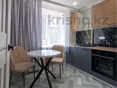 2-бөлмелі пәтер · 43 м² · 3/9 қабат, Назарбаева 187 — Сарайшык, бағасы: 17.5 млн ₸ в Уральске, мкр Школьник
