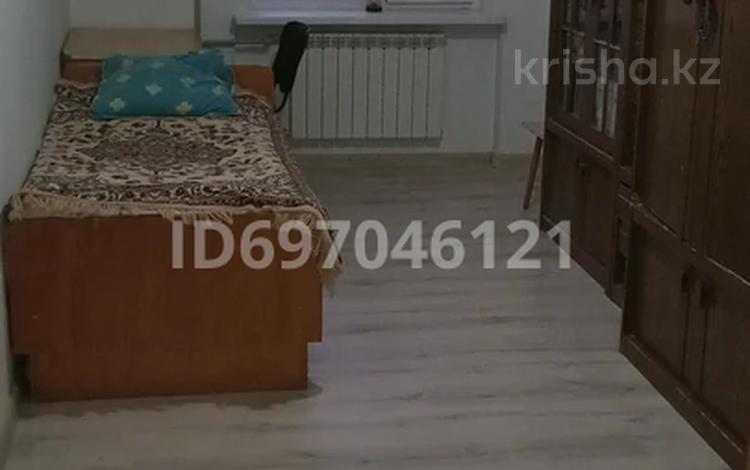 1 комната · 18 м² · 2 этаж, Мк-р Шұғыла 5 — Ул.Бұхарбай батыр и "Мусрепова за 50 000 ₸ в  — фото 2