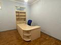 Офисы, кабинеты и рабочие места · 32 м² за 170 000 ₸ в Караганде, Казыбек би р-н — фото 2