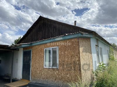 Жеке үй · 4 бөлме · 91.5 м² · 10 жүзд., Жеңіс 131/2 — Возле редакции Алакөл, напротив кафе Өркен, бағасы: 12.5 млн ₸ в Ушарале