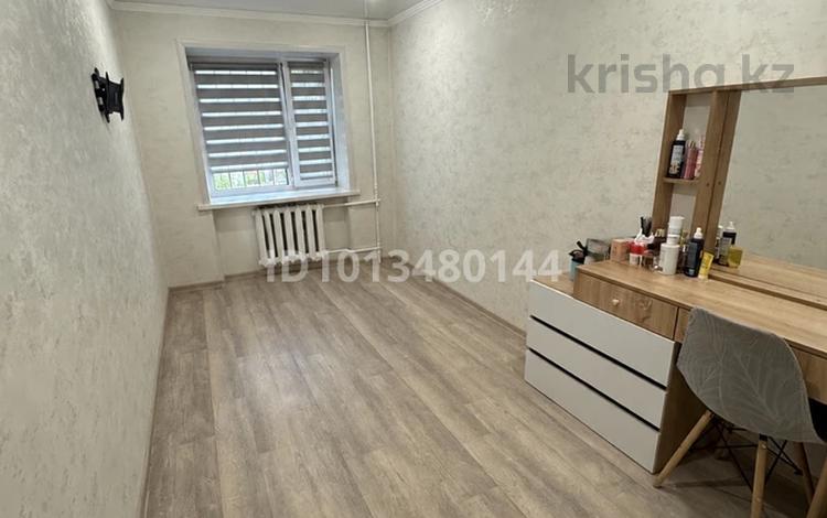 3-комнатная квартира · 55 м² · 1/4 этаж, мкр Новый Город, Пичугина 253/2 — Вокзала за 19 млн ₸ в Караганде, Казыбек би р-н — фото 2