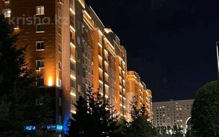 Свободное назначение, офисы, магазины и бутики, общепит · 215 м² за 300 млн ₸ в Астане, Есильский р-н — фото 2