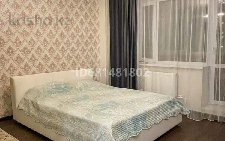 1-комнатная квартира · 40 м² · 4/16 этаж, мкр Юго-Восток 198 — На момышулы за 12 000 ₸ в Караганде, Казыбек би р-н — фото 2