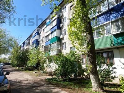 2-комнатная квартира · 45 м² · 5/5 этаж, ул. Сергея Тюленина 50 за 12 млн ₸ в Уральске, мкр Школьник