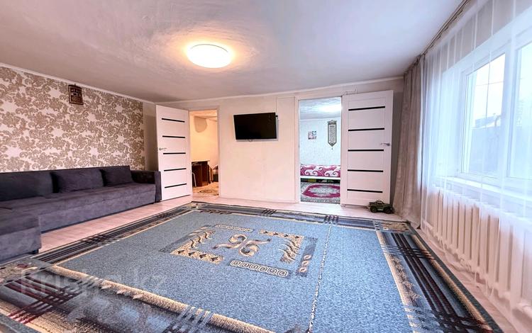 Отдельный дом · 4 комнаты · 90 м² · 4.5 сот., Алтынсарина за 12.5 млн 〒 в Семее — фото 13