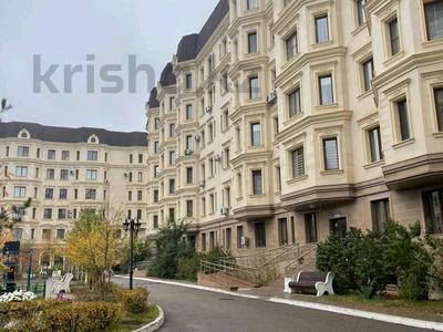5-бөлмелі пәтер · 220 м² · 6/6 қабат, Кайыма Мухамедханова 7, бағасы: 1.7 млн ₸ в Астане, Есильский р-н