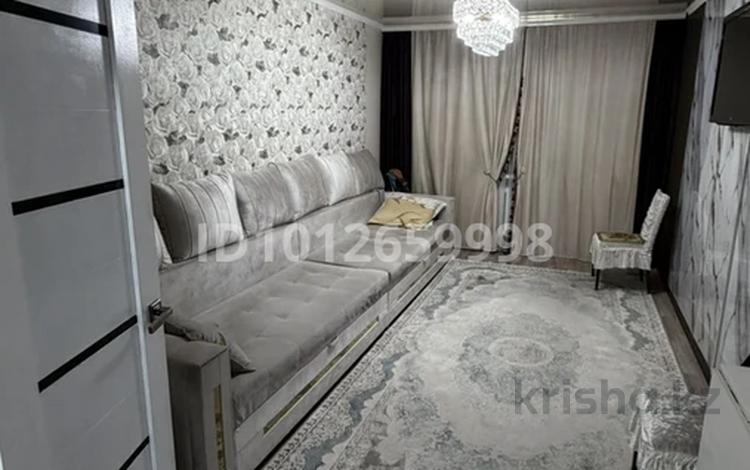 3-комнатная квартира · 65.7 м² · 9/9 этаж, Майкудук, 16й микрорайон 12 — 76школа рядом за 14.9 млн ₸ в Караганде, Алихана Бокейханова р-н — фото 2