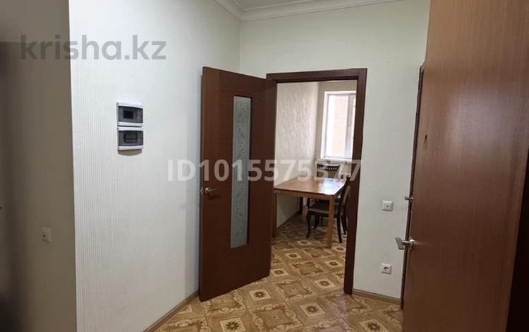 3-комнатная квартира · 97 м² · 9/18 этаж, Сарайшык 7/1 за 350 000 ₸ в Астане, Есильский р-н — фото 2