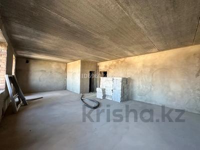 2-комнатная квартира, 61 м², 2/9 этаж, мкр Юго-Восток, 137-учетный квартал 343 за ~ 23.2 млн 〒 в Караганде, Казыбек би р-н