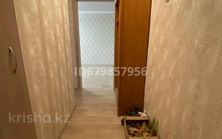 2-комнатная квартира, 48 м², 4/5 этаж, 6 мкр 49 за 8.5 млн 〒 в Степногорске — фото 2