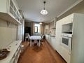 4-комнатная квартира · 180 м² · 3/6 этаж · помесячно, Мкр Акбулак 3 4 за 700 000 〒 в Астане — фото 5