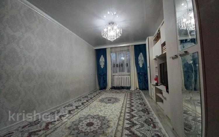 3-комнатная квартира, 58 м², 1/5 этаж, пр. Республики за 11.5 млн 〒 в Темиртау — фото 2