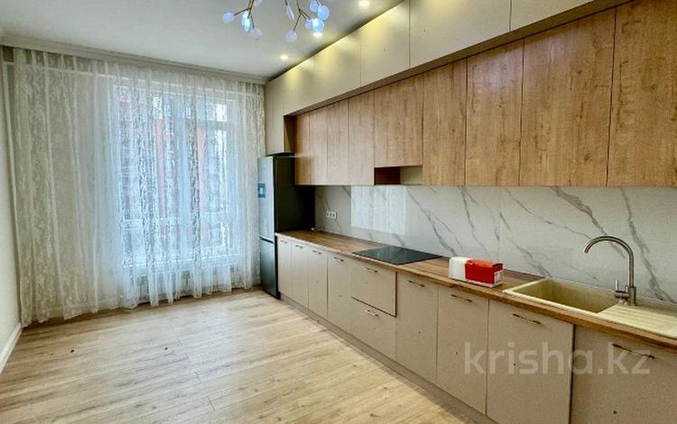 3-комнатная квартира, 80 м², 4/18 этаж помесячно, Абая — Брусиловского