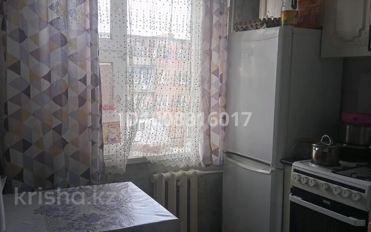 3-комнатная квартира · 60 м² · 4/5 этаж, Сабитова 26 — 16школа рядом за 17.5 млн ₸ в Балхаше — фото 2