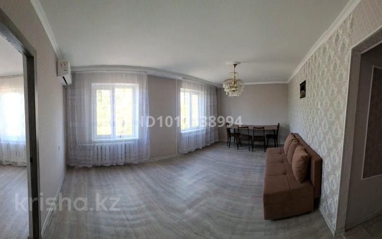 3-бөлмелі пәтер · 56.5 м² · 3/4 қабат, 2 микрорайон 4 — Детский сад "Искорка", бағасы: 25 млн ₸ в Конаеве — фото 2