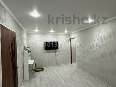 2-бөлмелі пәтер · 42 м² · 1/5 қабат, Толе би 10 — Район чайки, недалеко от ДОС Нара и Гранд базара, бағасы: 13.5 млн ₸ в Таразе