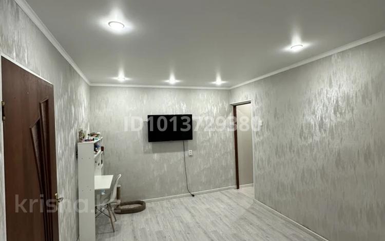 2-бөлмелі пәтер · 42 м² · 1/5 қабат, Толе би 10 — Район чайки, недалеко от ДОС Нара и Гранд базара, бағасы: 13.5 млн ₸ в Таразе — фото 2