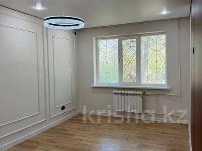 2-бөлмелі пәтер · 51.2 м² · 1/5 қабат, мкр 8, Б Жубановых, бағасы: 19.5 млн ₸ в Актобе