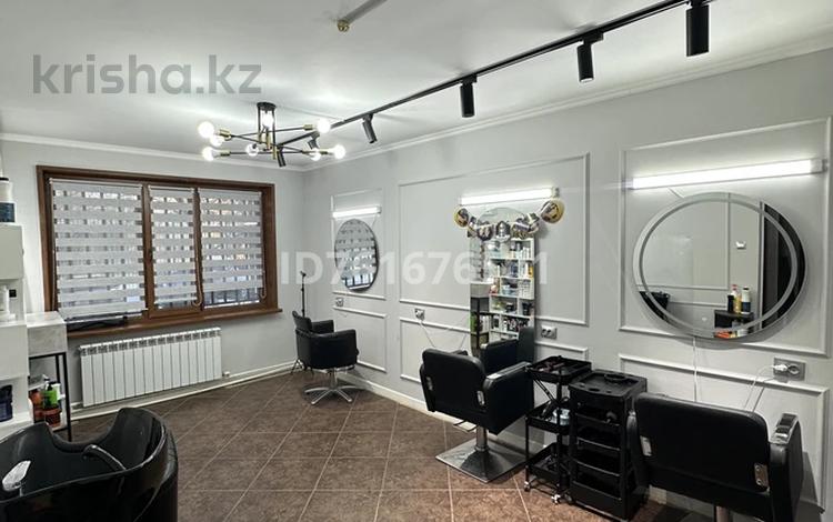Еркін, кеңселер, дүкендер мен бутиктер, сұлулық салондары · 70 м², бағасы: 38 млн ₸ в Актобе, мкр 5 — фото 6