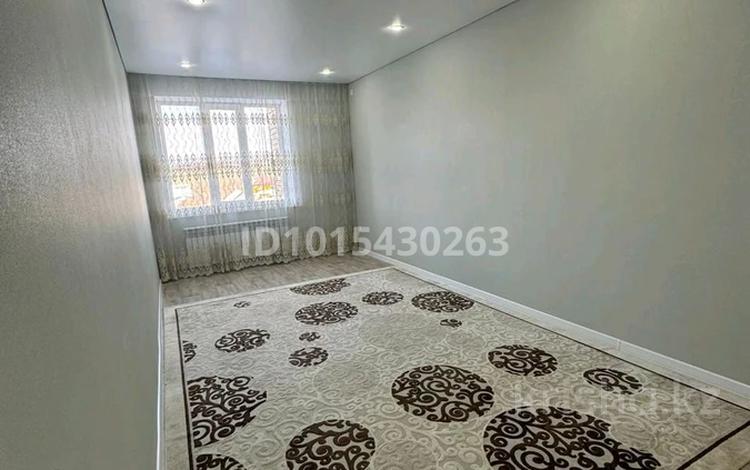2-комнатная квартира · 68 м² · 3/9 этаж, мкр Северо-Восток, Оракбаева 1в за 185 000 ₸ в Уральске — фото 2