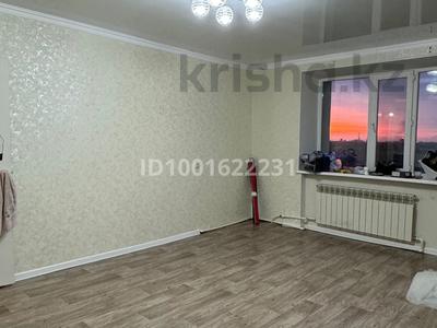 Продажа квартир в Актюбинской обл.: 1-комнатная квартира · 37.5 м² · 5/5 этаж, Акимжанова 136 за 6.4 млн 〒 1-комнатная квартира · 37.5 м² · 5/5 этаж, Акимжанова 136 за 6.4 млн 〒 в Актобе, мкр. Курмыш