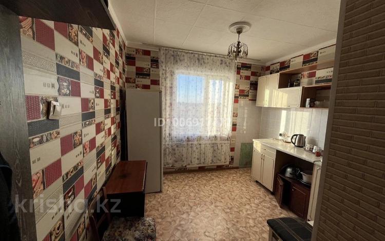 1-комнатная квартира · 36 м² · 4/10 этаж, Назарбаева 297 — Назарбаева - Ладожская за 130 000 ₸ в Павлодаре — фото 3