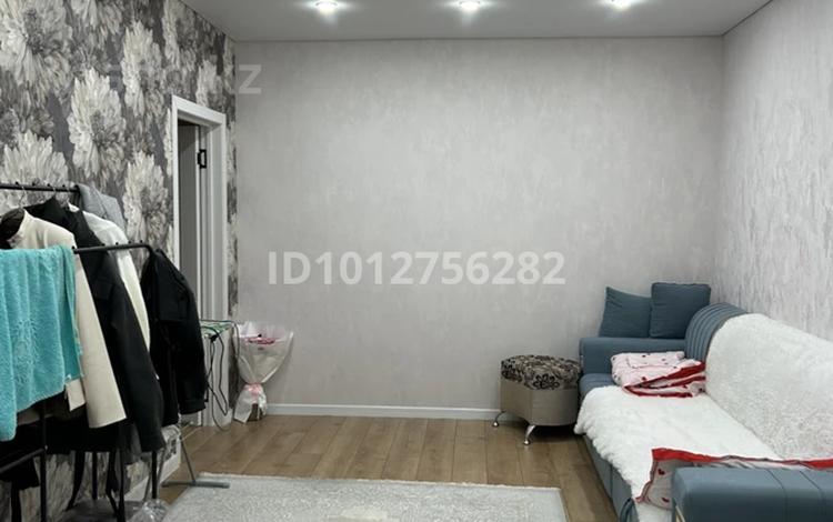 2 бөлме · 61 м² · 3/9 қабат, Гүлдер 3 ш/а., Муканова 86, бағасы: 50 000 ₸ в Караганде, Казыбек би р-н — фото 2