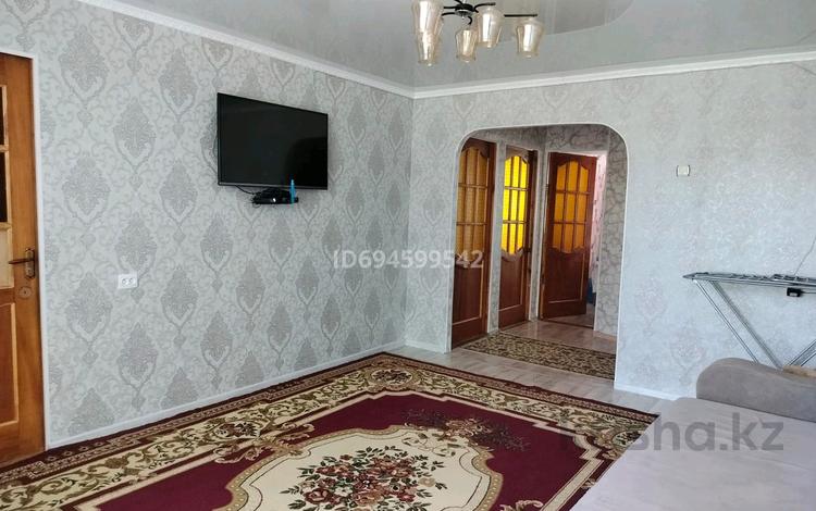 4-бөлмелі пәтер · 60 м² · 4/5 қабат, Конаева 2, бағасы: 18 млн ₸ в Шу — фото 2
