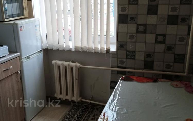 1-комнатная квартира · 30 м² · 1/4 этаж, Ниеткалиева — Между Жамбыла и Койгельды за 130 000 ₸ в Таразе — фото 2