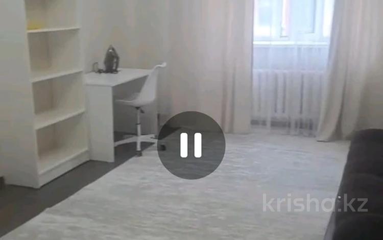 2-комнатная квартира · 67 м² · 1/9 этаж, Алихана Бокейханова 17 за 280 000 ₸ в Астане, Есильский р-н — фото 2
