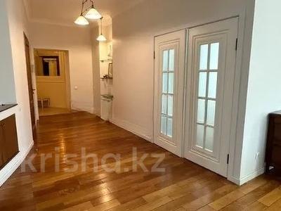 4-бөлмелі пәтер · 181.3 м² · 7/16 қабат, мкр Самал-1, бағасы: 157 млн ₸ в Алматы, Медеуский р-н