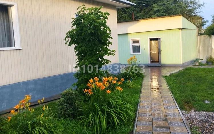 Отдельный дом · 3 комнаты · 120 м² · 7 сот., Ауэзова 45 Б — Район Новостройка ДКПош за 69 млн ₸ в Семее — фото 2