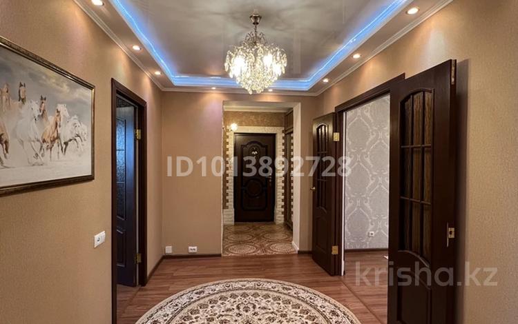 3-бөлмелі пәтер · 91 м² · 9/10 қабат, Алтын орда ш/а. 30В — Пересечение Мангилик ел- Ораз Татеулы 11, бағасы: 28 млн ₸ в Актобе, мкр. Алтын орда — фото 11