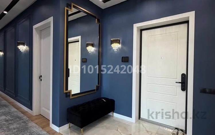 3-бөлмелі пәтер · 130 м² · 11/12 қабат, Туран 22/1, бағасы: 160 млн ₸ в Астане, Есильский р-н — фото 2