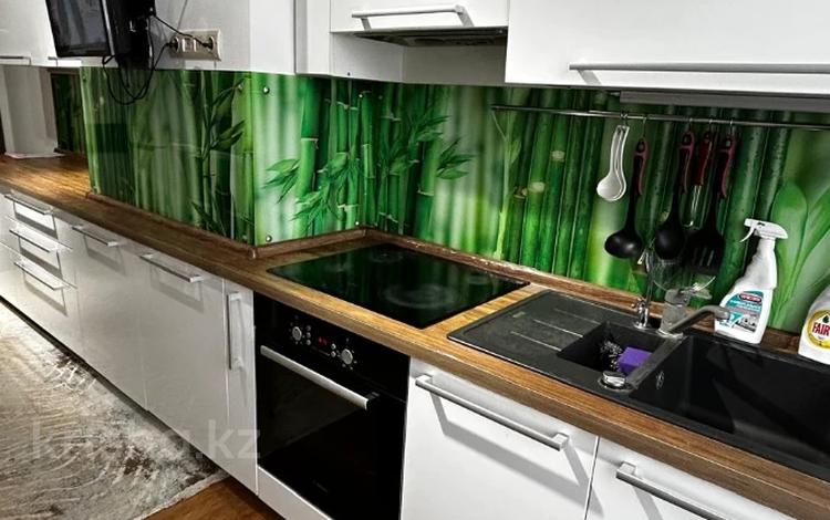 4-бөлмелі пәтер · 125.7 м² · 5/14 қабат, 11 ш/а., Аз-Наурыз, бағасы: 45 млн ₸ в Актобе, мкр 11 — фото 8