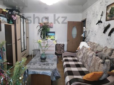 3-бөлмелі пәтер · 63 м² · 2/5 қабат, Островского 149 — Кинотеатр Родина через дорогу, бағасы: 20 млн ₸ в Петропавловске
