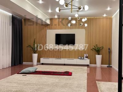 4-комнатная квартира · 215 м² · 3/4 этаж, Санкибай батыра — Район Зелёная долина за 77 млн ₸ в Актобе