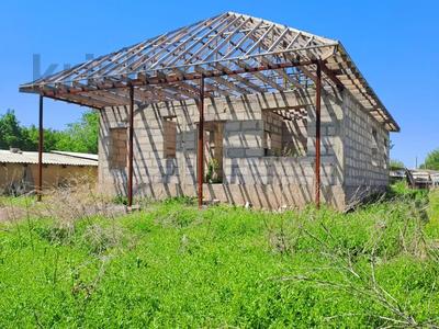 Отдельный дом · 3 комнаты · 66.4 м² · 8 сот., Турысжана Акшала 54 за 9 млн ₸ в Каракастеке